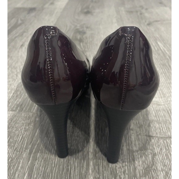 Clarks‎ Adriel Viola Pump Patent Dress Shoe High Heel Burgundy Plum Women's 9.5 - Picture 4 of 10